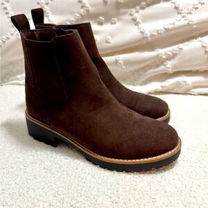 Kensie Women's Kayla Chelsea Faux Suede Boot - size 8.5